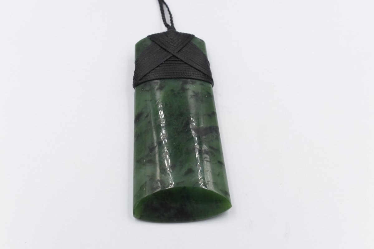 New Zealand  Greenstone Polished Toki WGNZJTOV806115