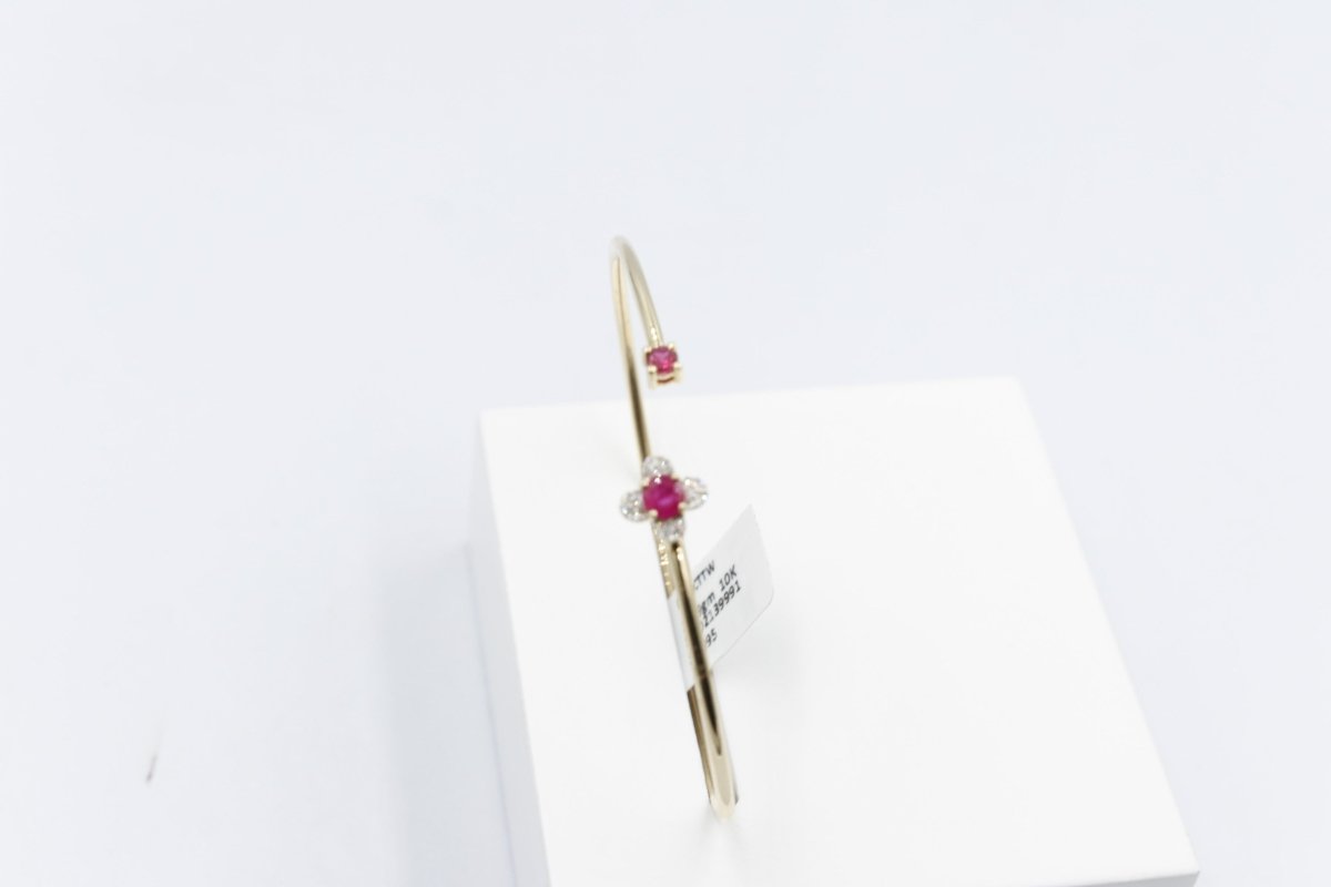 10K Gold Ruby & Diamond set Flex Bangle with 0.55ct ruby