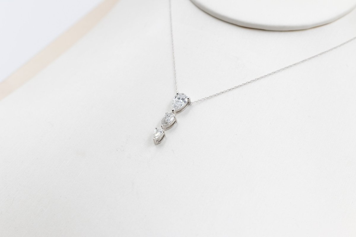 14ct White Gold Lab Grown Pear Diamond pendent TDW 1ct