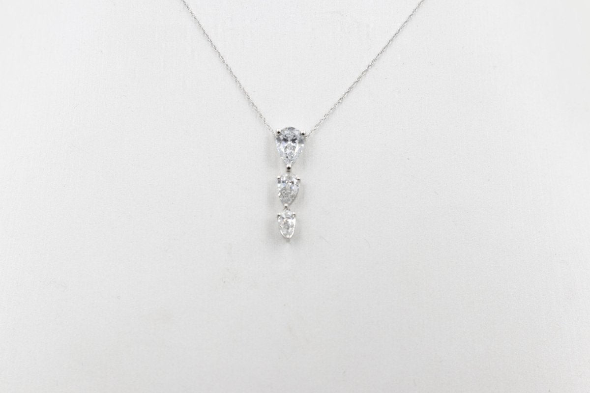 14ct White Gold Lab Grown Pear Diamond pendent TDW 1ct