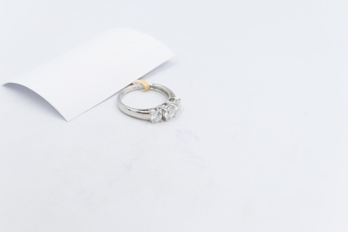 14ct White Gold Lab Grown Diamond  3 stone 1 carat Ring