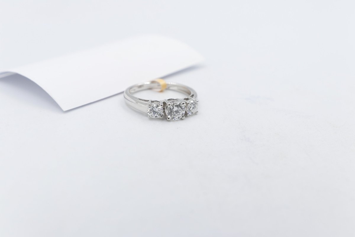 14ct White Gold Lab Grown Diamond  3 stone 1 carat Ring