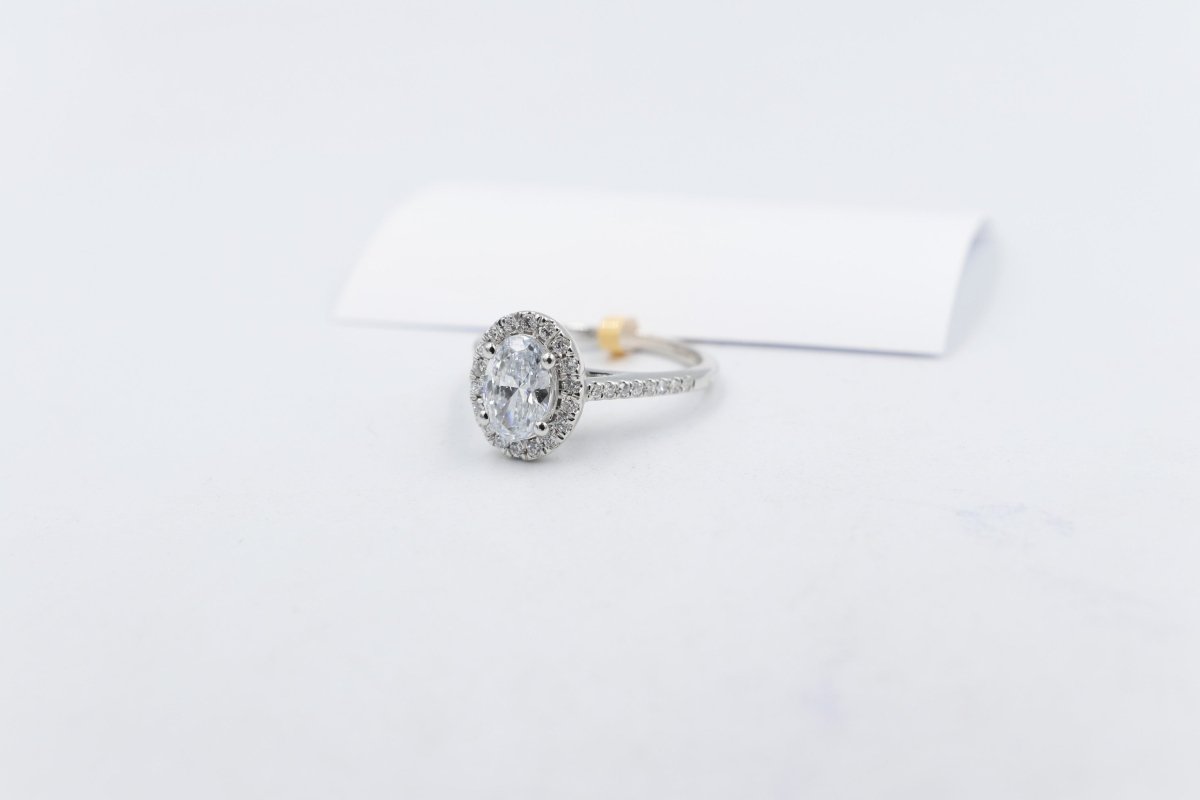 14ct white Gold Lab Grown Oval Diamond carat Ring 1.25ct