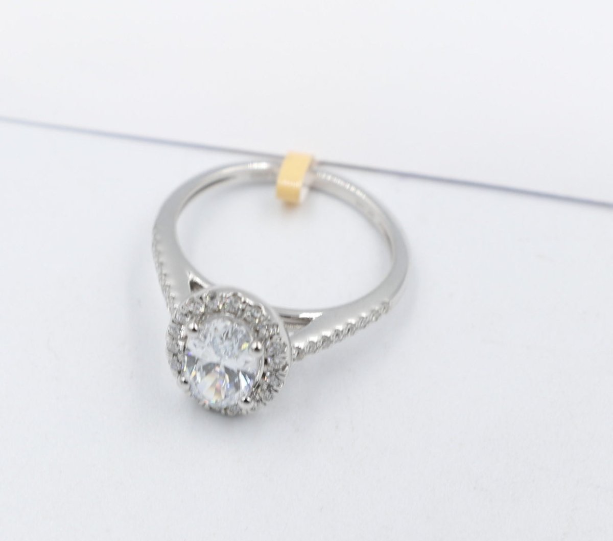 14ct white Gold Lab Grown Oval Diamond carat Ring 1.25ct