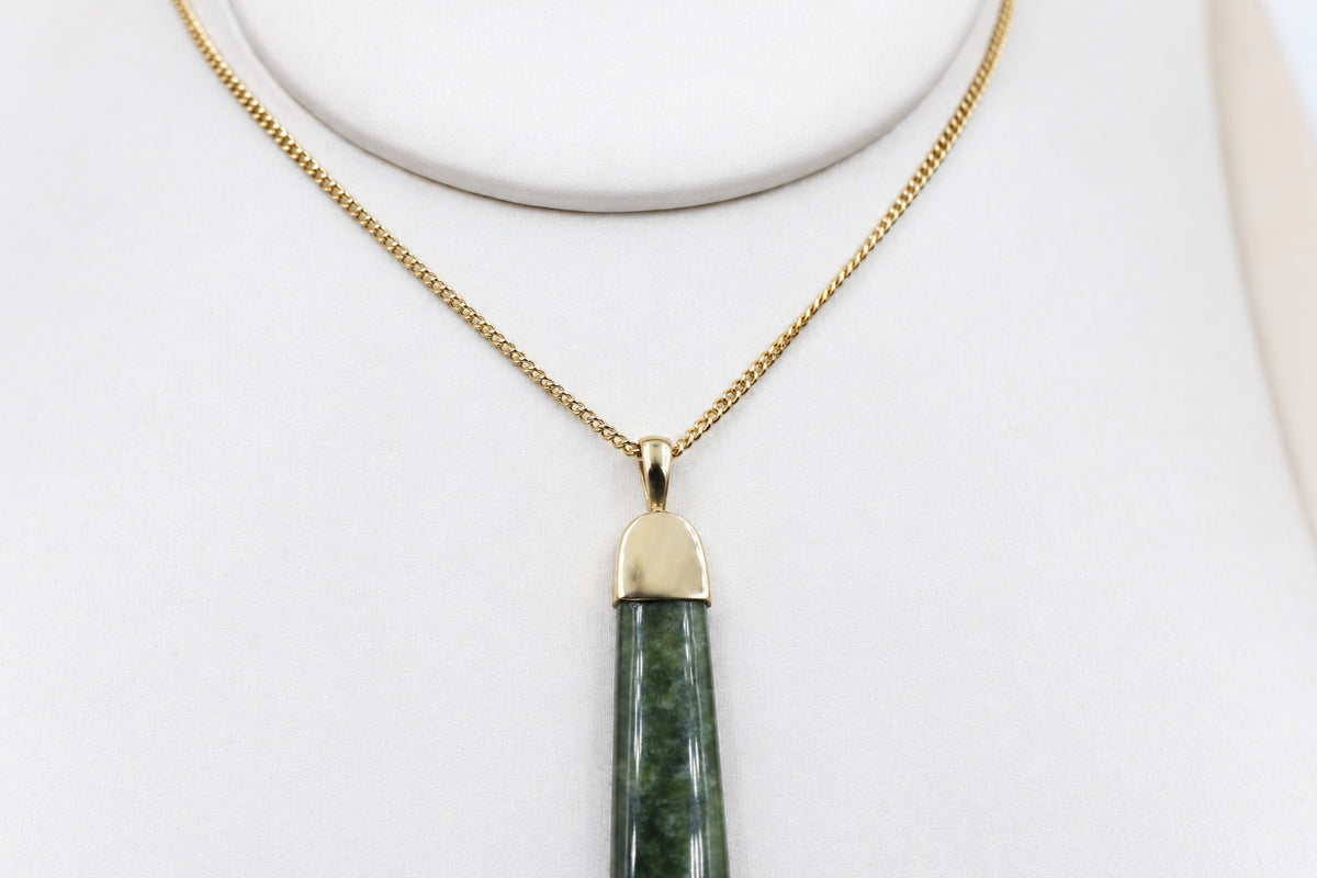 9ct Gold Set New Zealand Greenstone  SJ108
