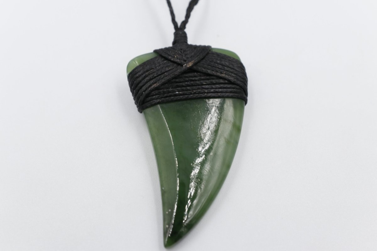 New Zealand Greenstone Tooth Toki 8290555