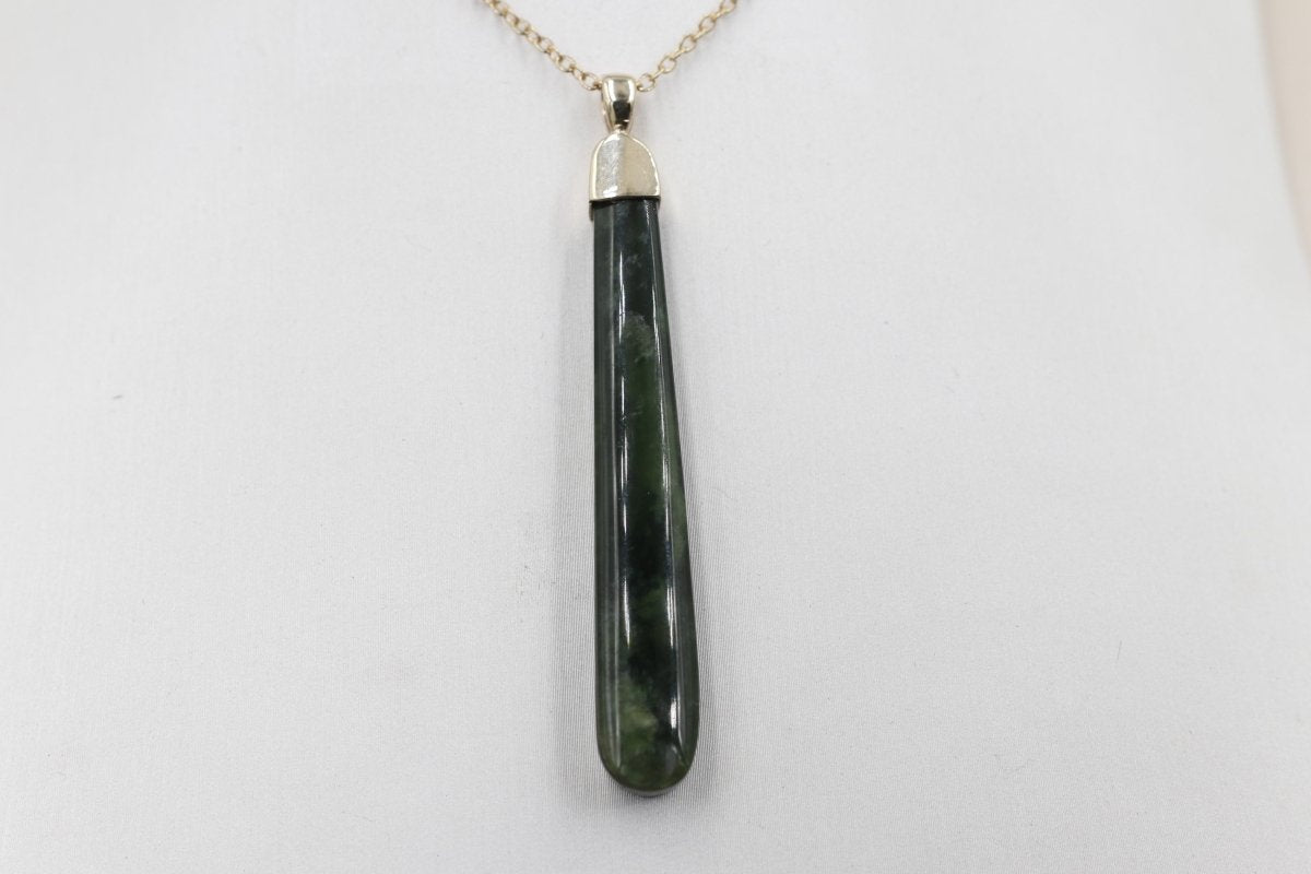 9ct Gold Set New Zealand Greenstone  SJ108