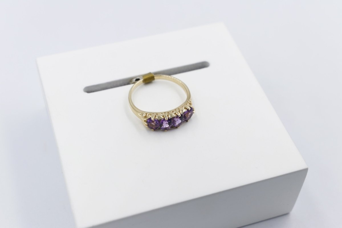 9ct Gold Amethyst & Diamond ring SYR7993