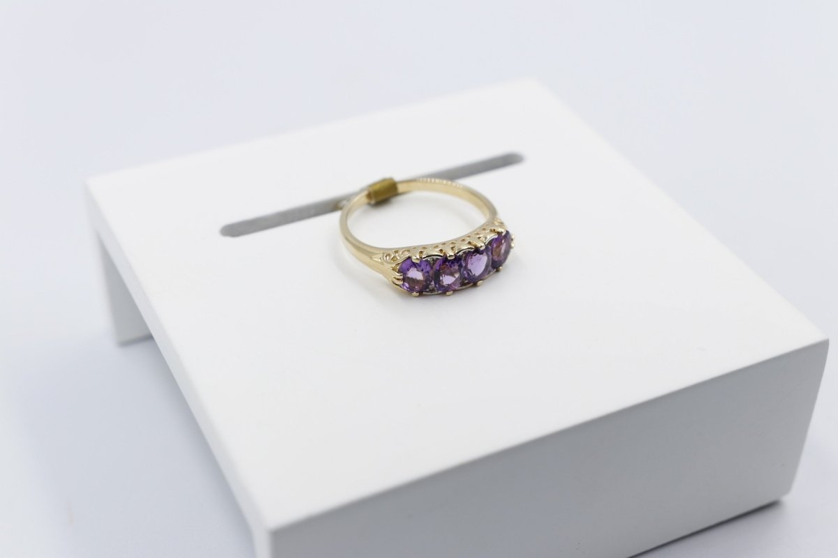 9ct Gold Amethyst & Diamond ring SYR7993