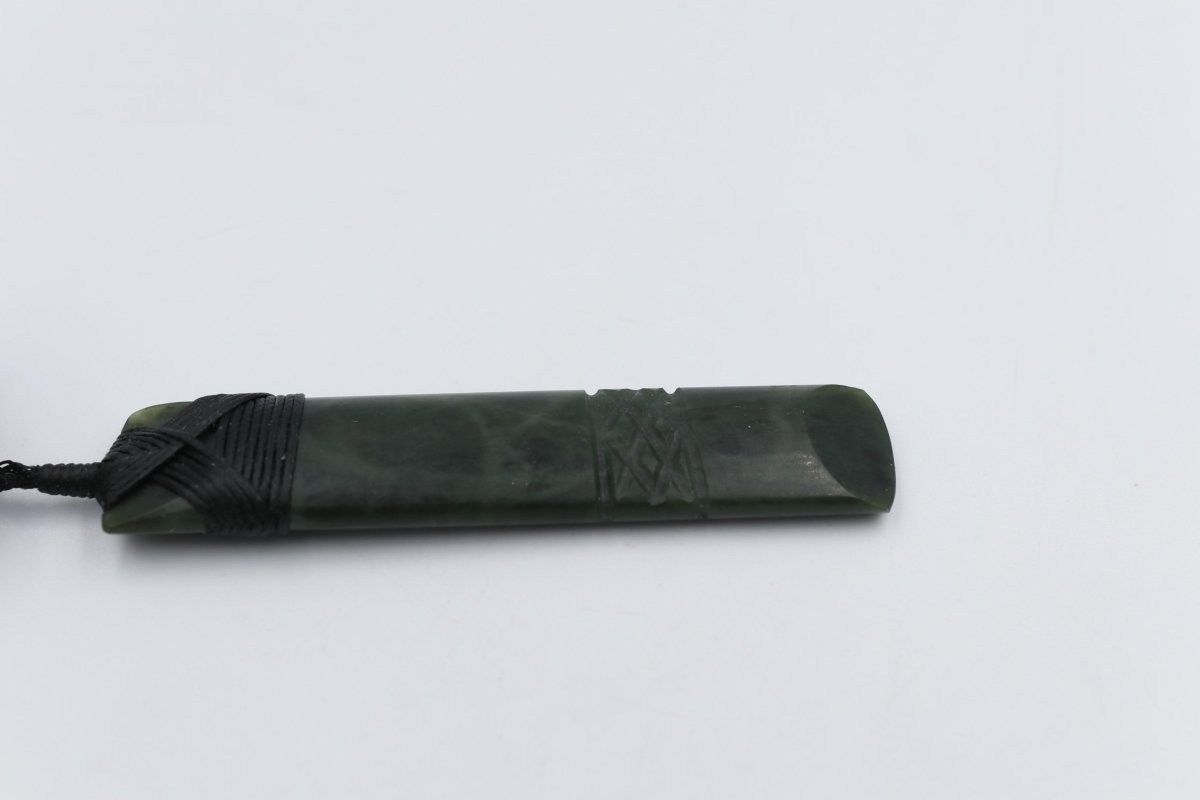 New Zealand Greenstone Toki WT102