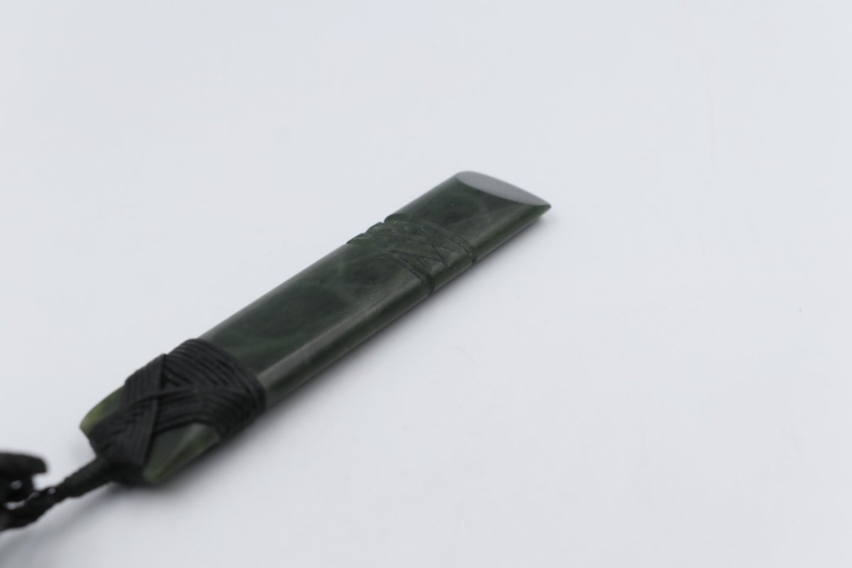 New Zealand Greenstone Toki WT102