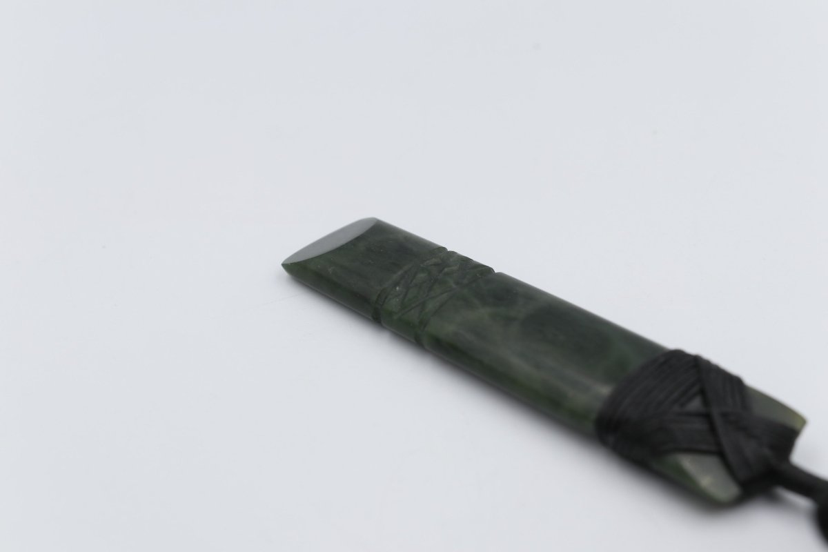 New Zealand Greenstone Toki WT102