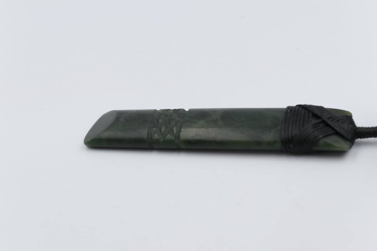 New Zealand Greenstone Toki WT102