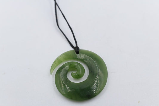 9ct Gold Set New Zealand Greenstone Koru 32mm
