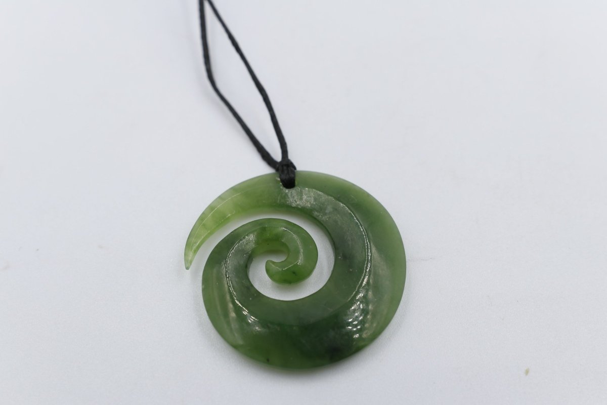 9ct Gold Set New Zealand Greenstone Koru 32mm