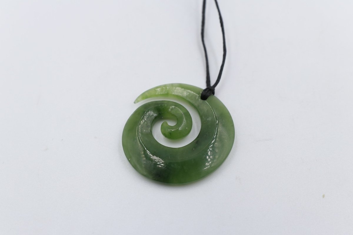 9ct Gold Set New Zealand Greenstone Koru 32mm
