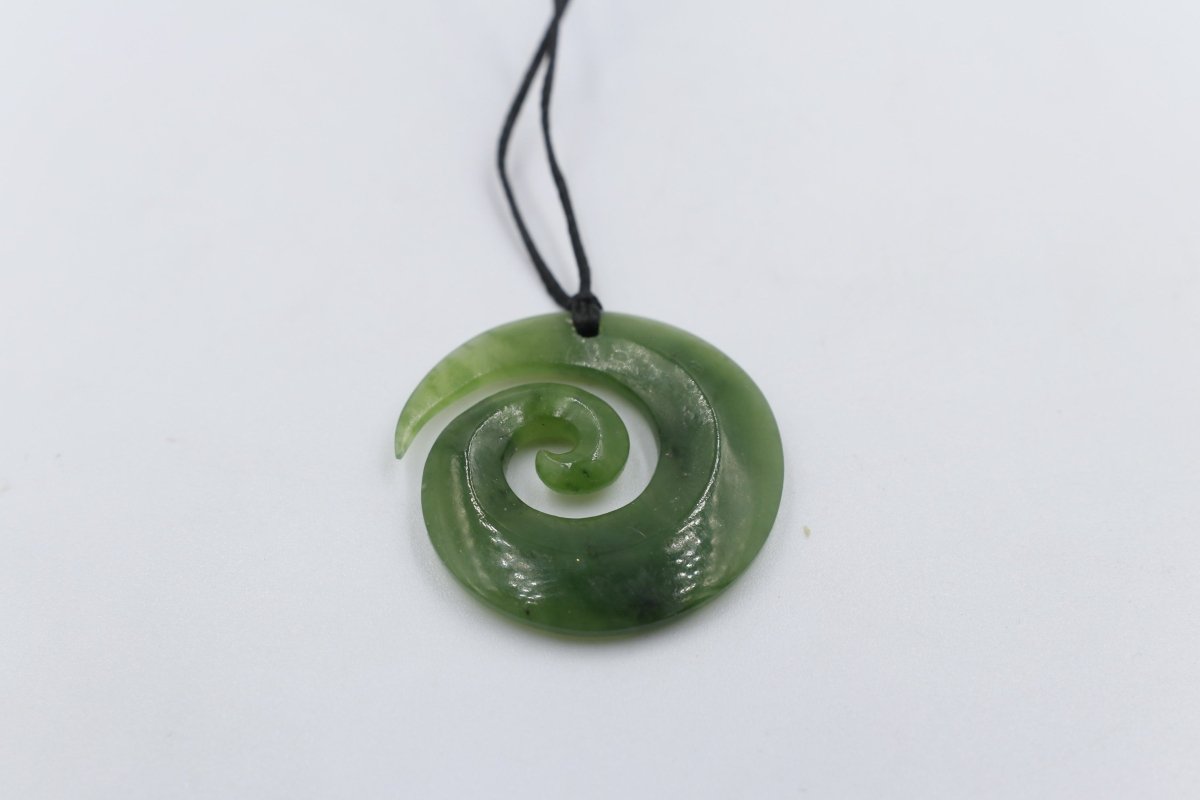 9ct Gold Set New Zealand Greenstone Koru 32mm