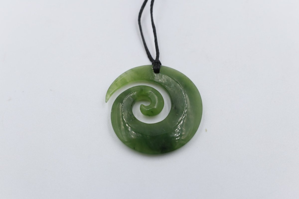 9ct Gold Set New Zealand Greenstone Koru 32mm