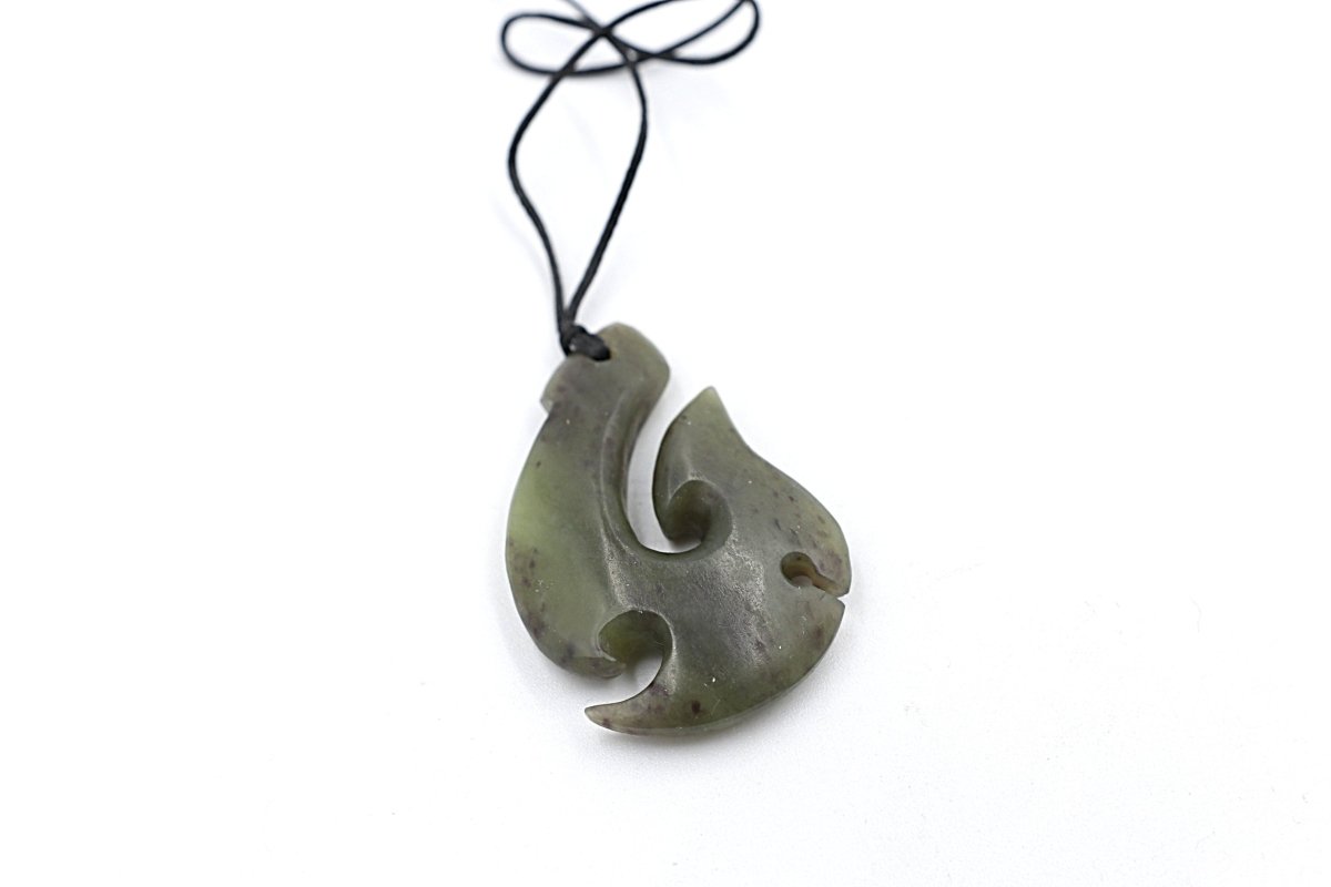 New Zealand Greenstone Fish Hook WGNZOHOR423045