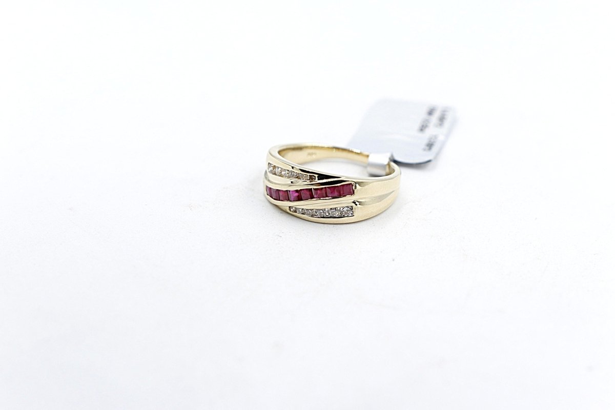 9ct Gold Genuine Ruby & Diamond ring SYR2955R