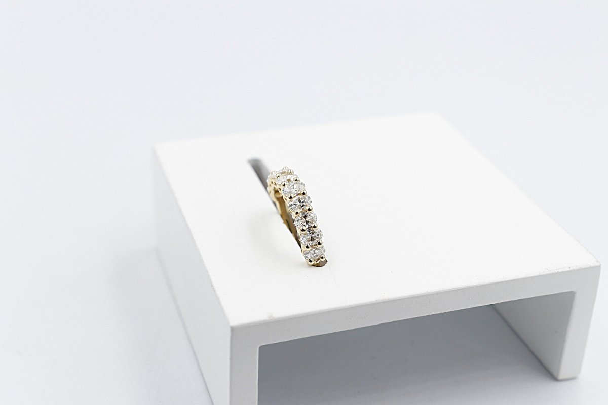 18ct Gold Lab Grown Oval Diamond Ring 1.5ct 081-00427