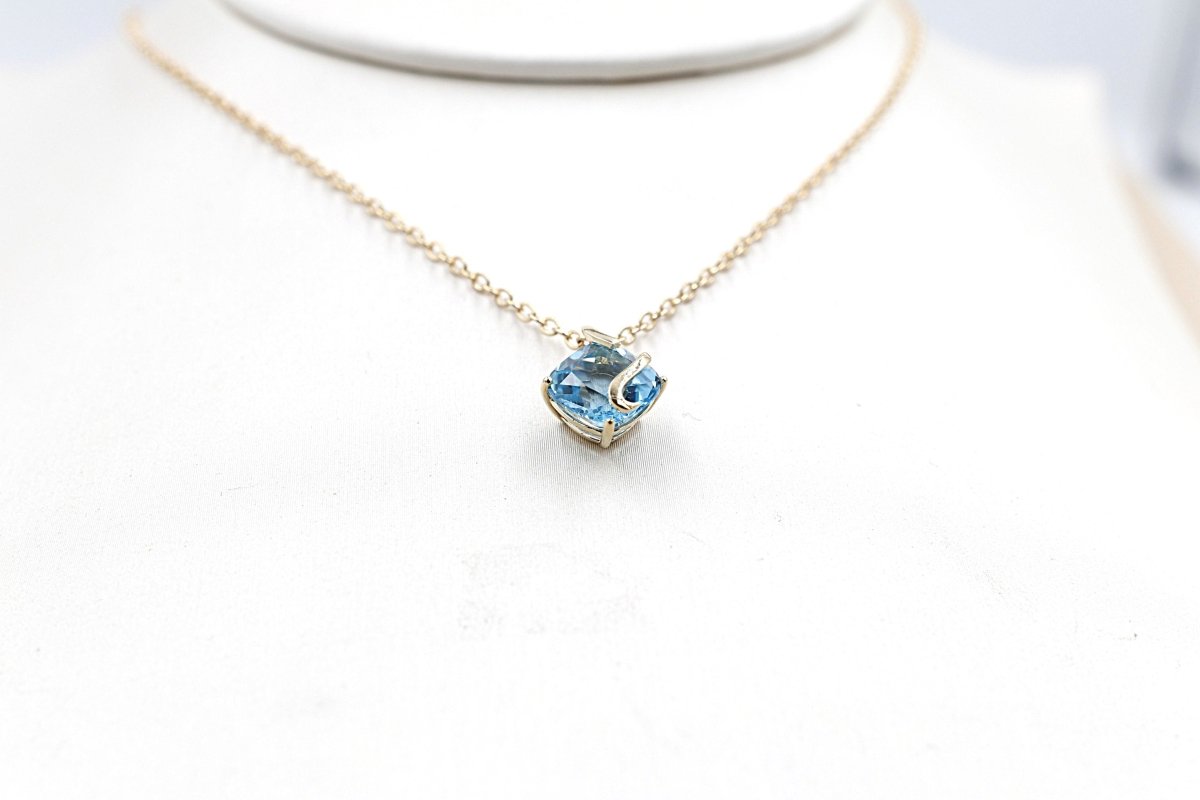 9ct Gold set Blue Topaz Pendent 5P0275
