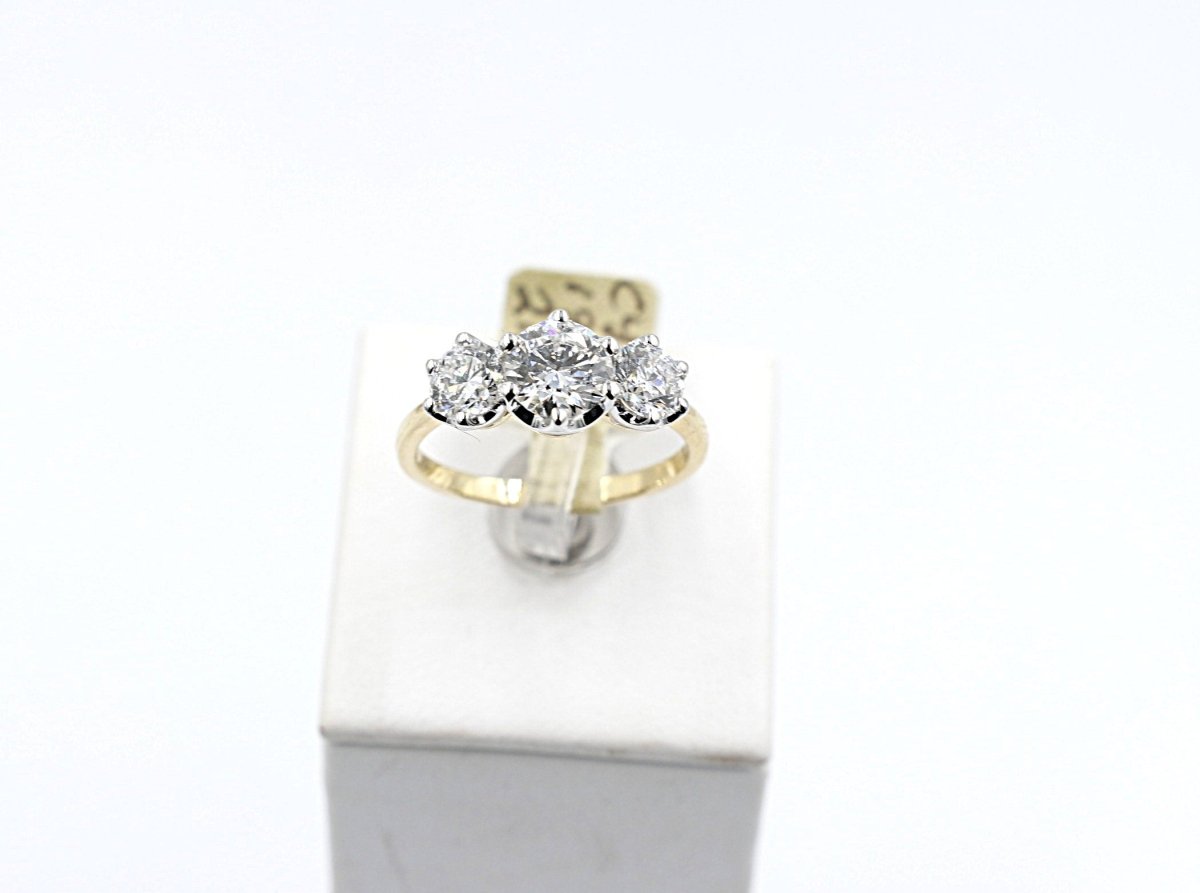 18ct Yellow Gold TDW 2.07ct Lab Grown Three Stone Diamond Ring