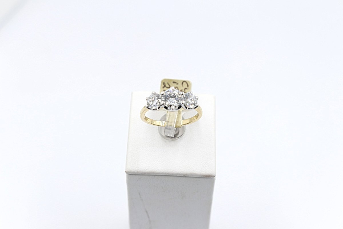 18ct Yellow Gold TDW 2.07ct Lab Grown Three Stone Diamond Ring