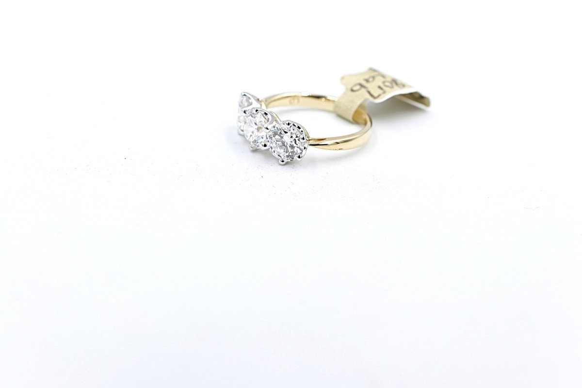 18ct Yellow Gold TDW 3ct Lab Grown Three Stone Diamond Ring