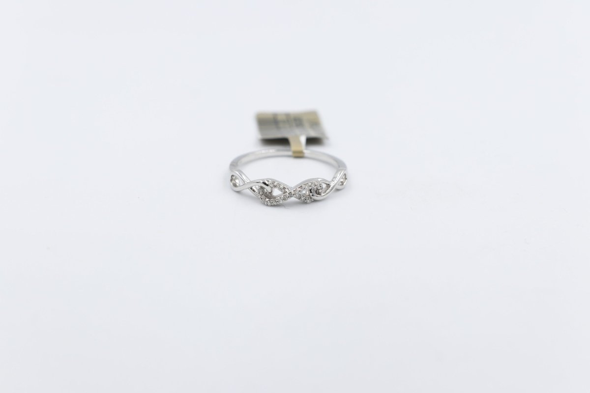 14ct White Gold Infinity ring SKR35511