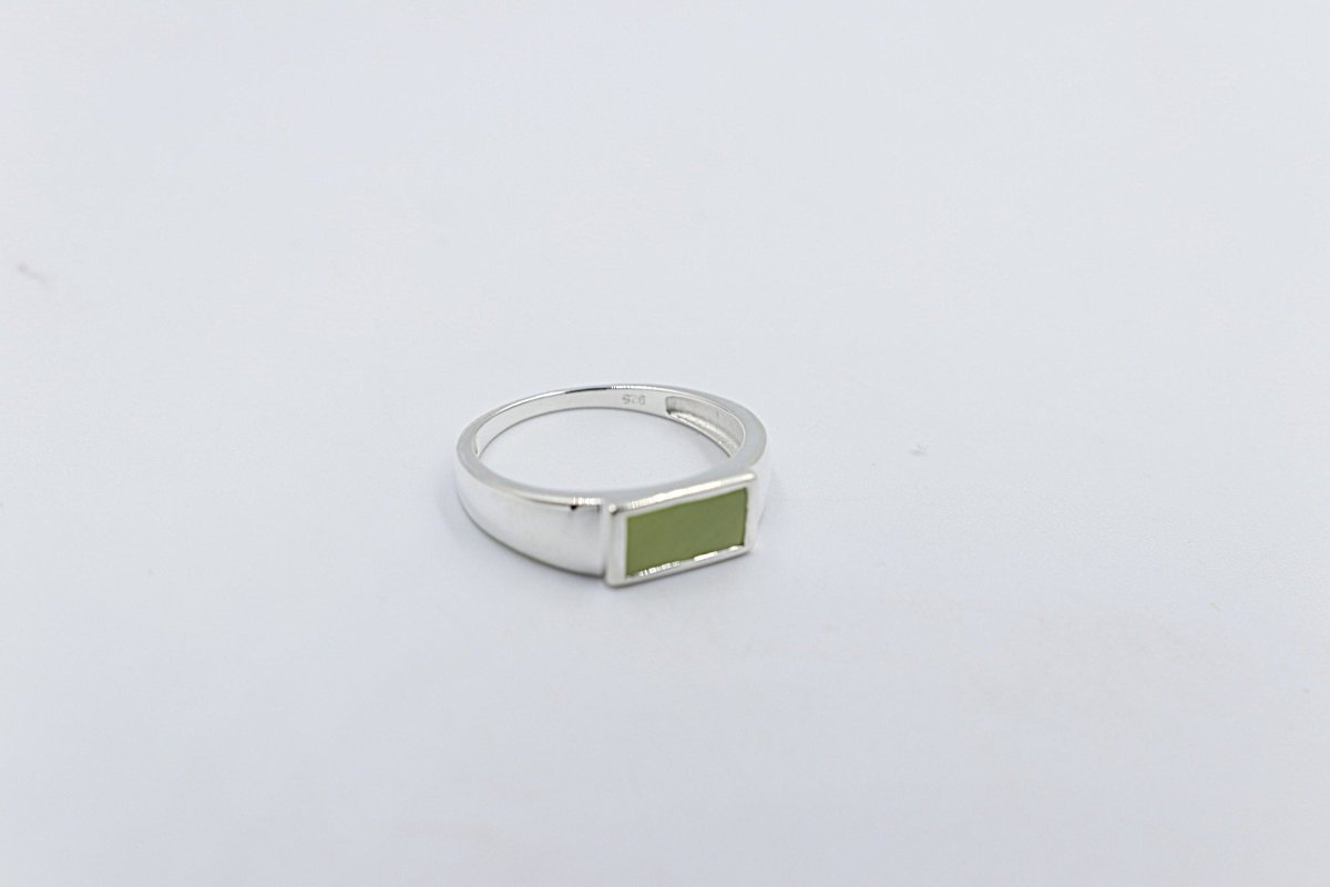 Stg Silver Ring with Greenstone SYR8102