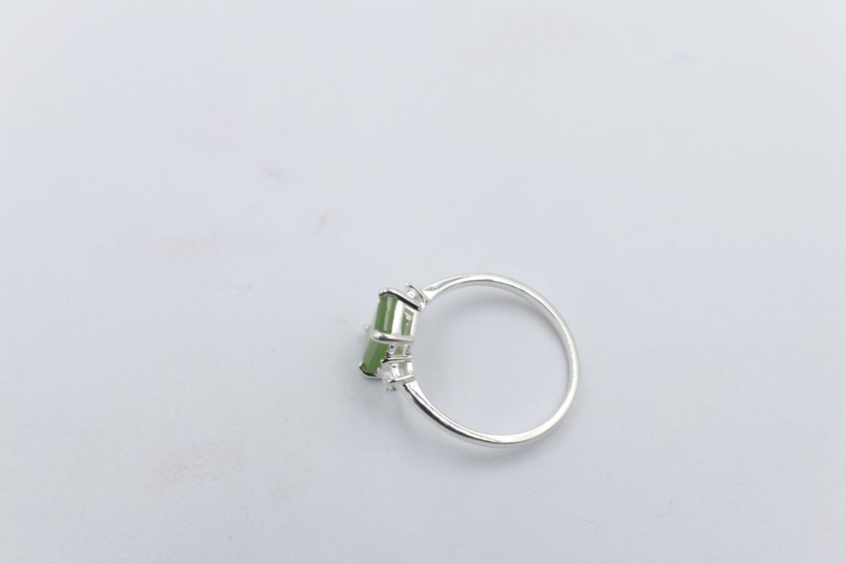 Stg Silver Ring with Greenstone SYR7759