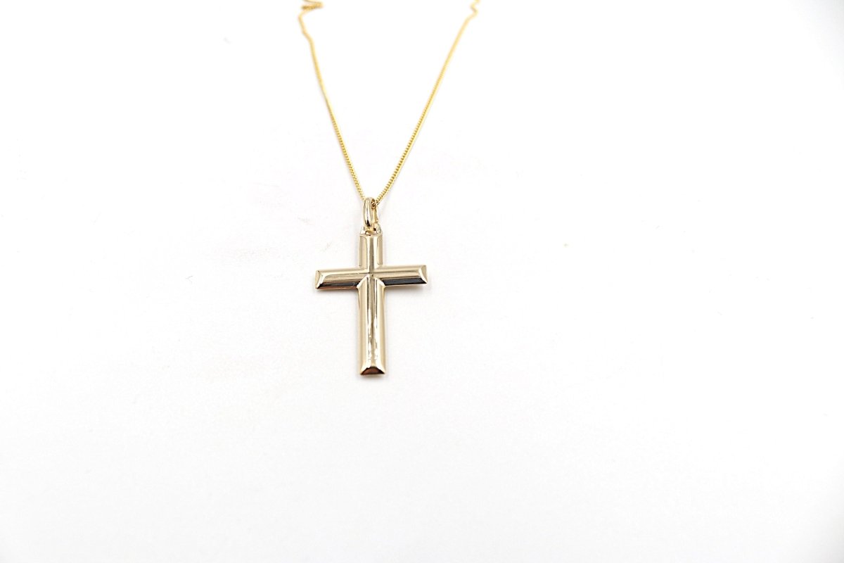 9ct Gold Cross 32mm 32PCV023