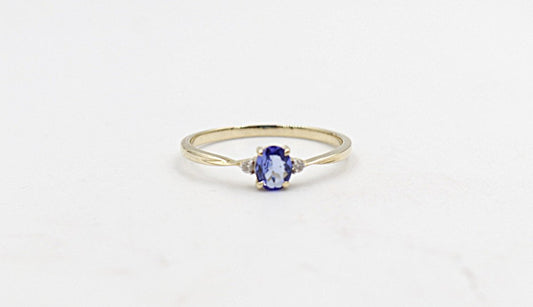 9ct Gold Tanzanite & Diamond ring SYR8197