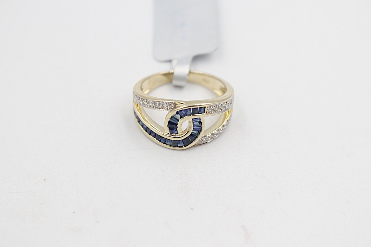 9ct Gold Genuine Sapphire & Diamond ring SYR8183