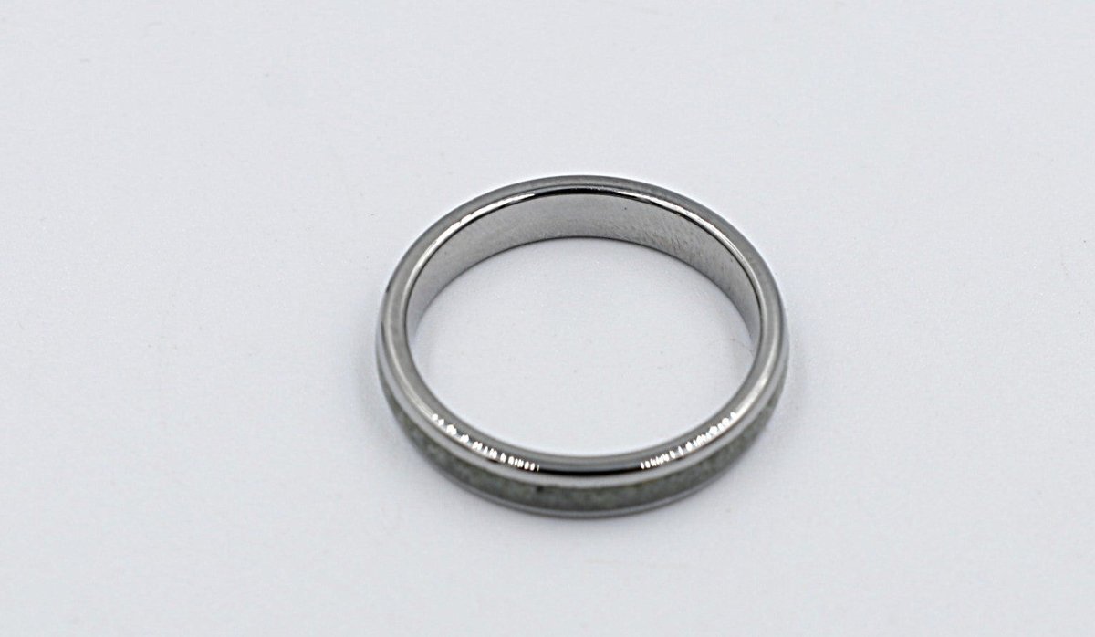 New Zealand Kawakawa Greenstone & Tungsten Carbide Ring 4mm