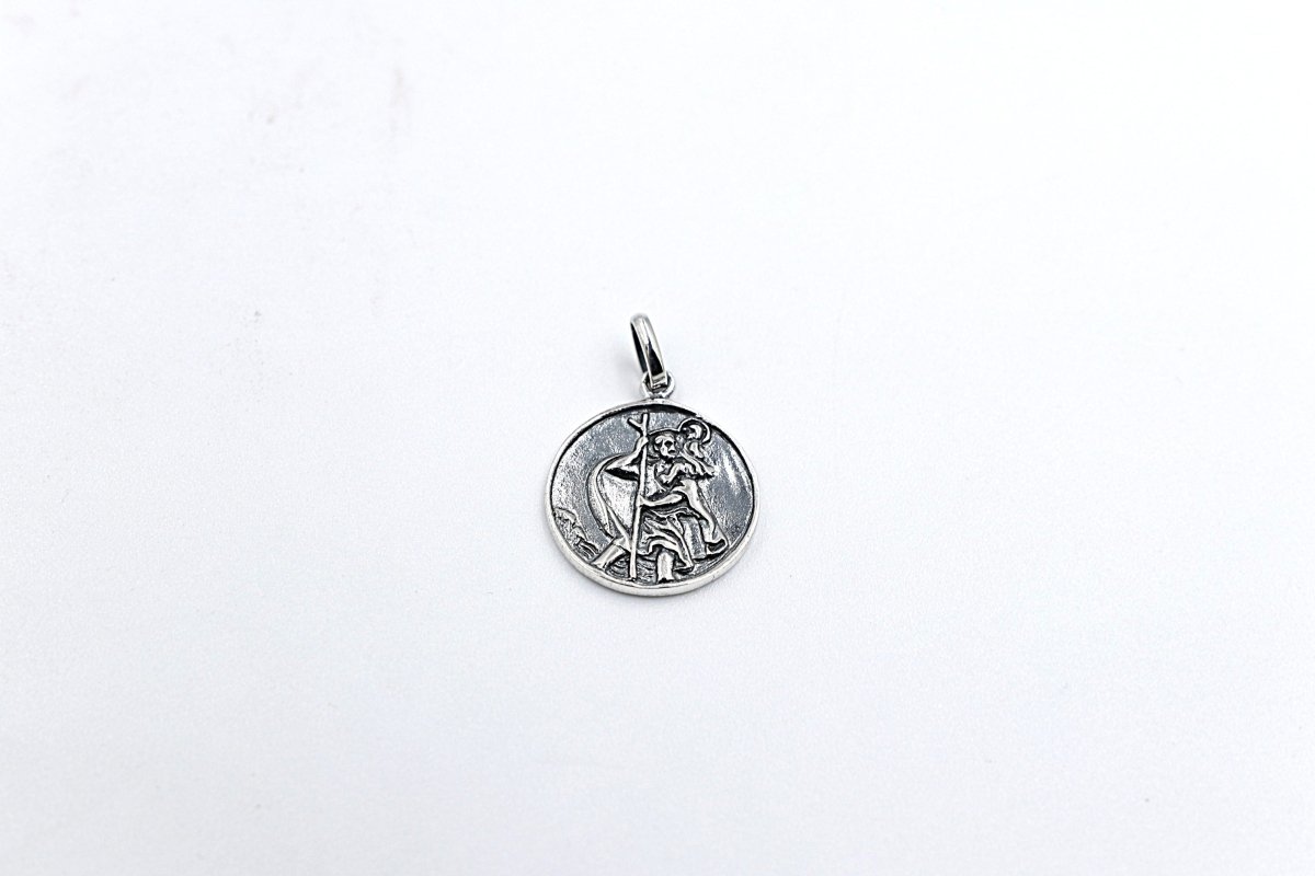 2 pendents
