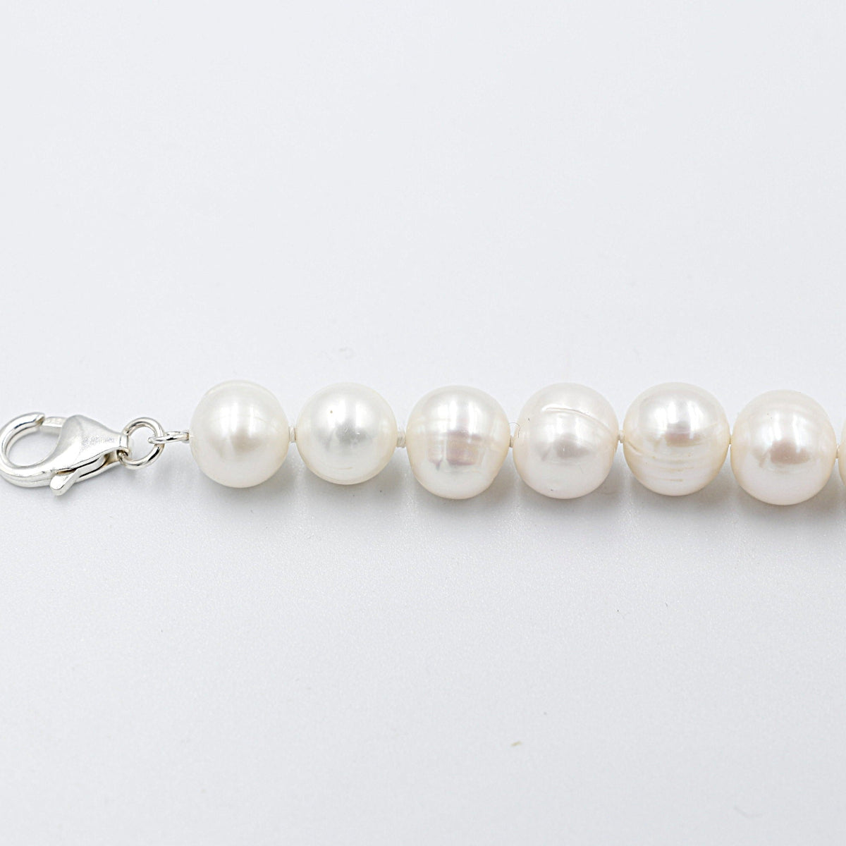 Fresh water Pearl Bracelet with stg Clasps 9 to 9.5mm 514-120AA