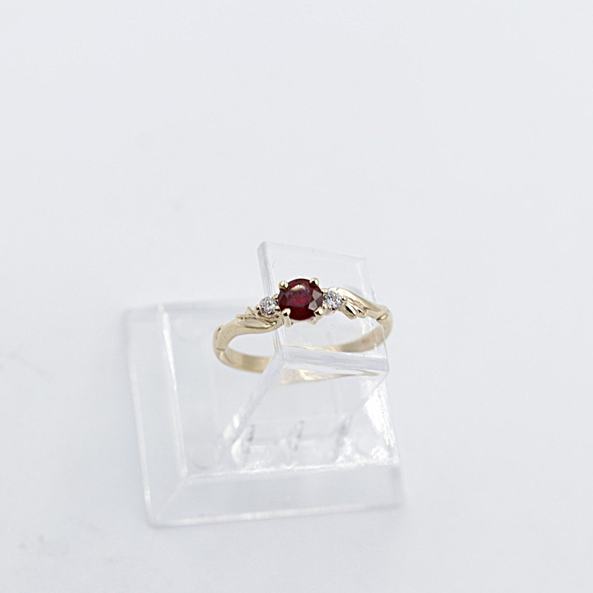9ct Gold Genuine Ruby and Diamond Ring SJ112