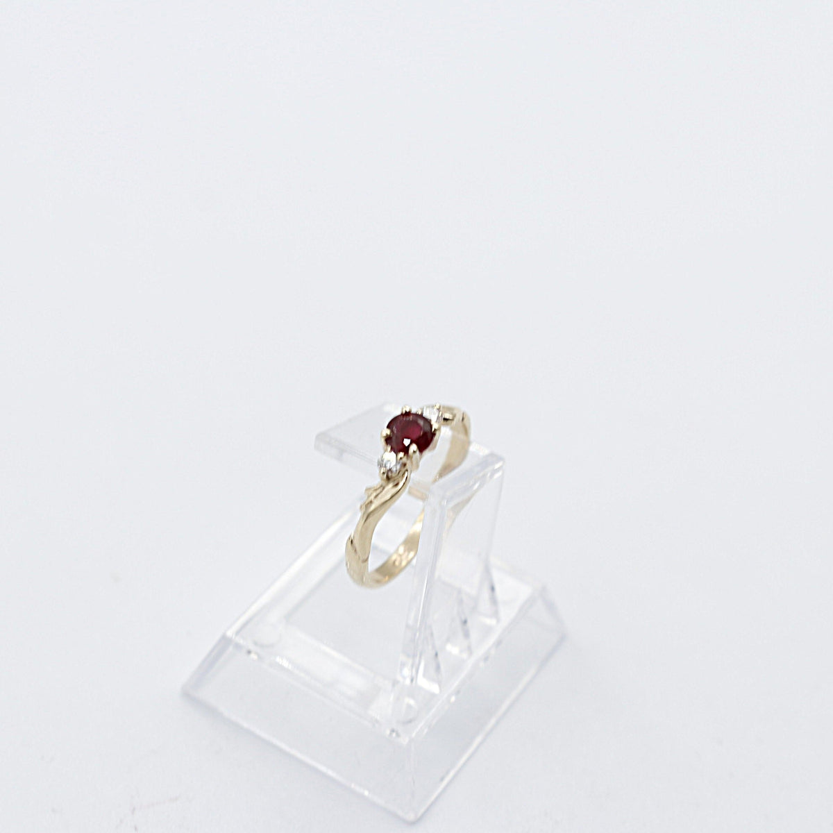 9ct Gold Genuine Ruby and Diamond Ring SJ112