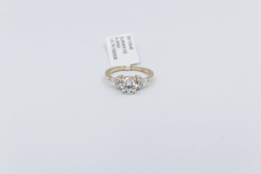 10ct Yellow Gold Lab Grown Round Diamond1.36ct Ring
