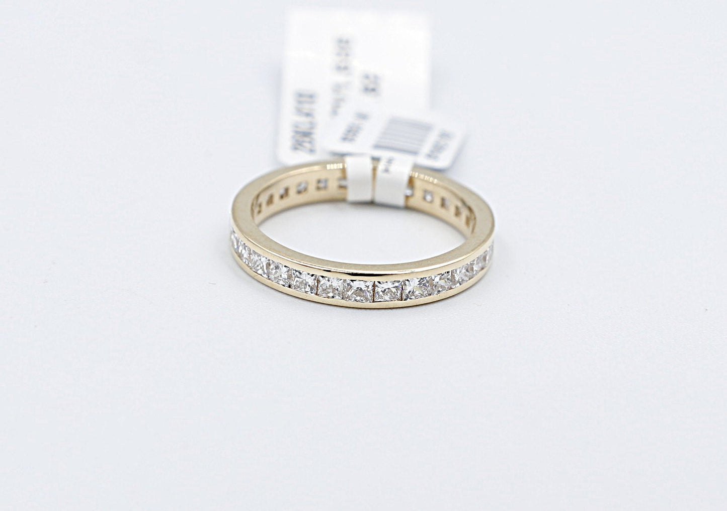10ct Gold Lab Grown Round Diamond ET all round 1.05ct