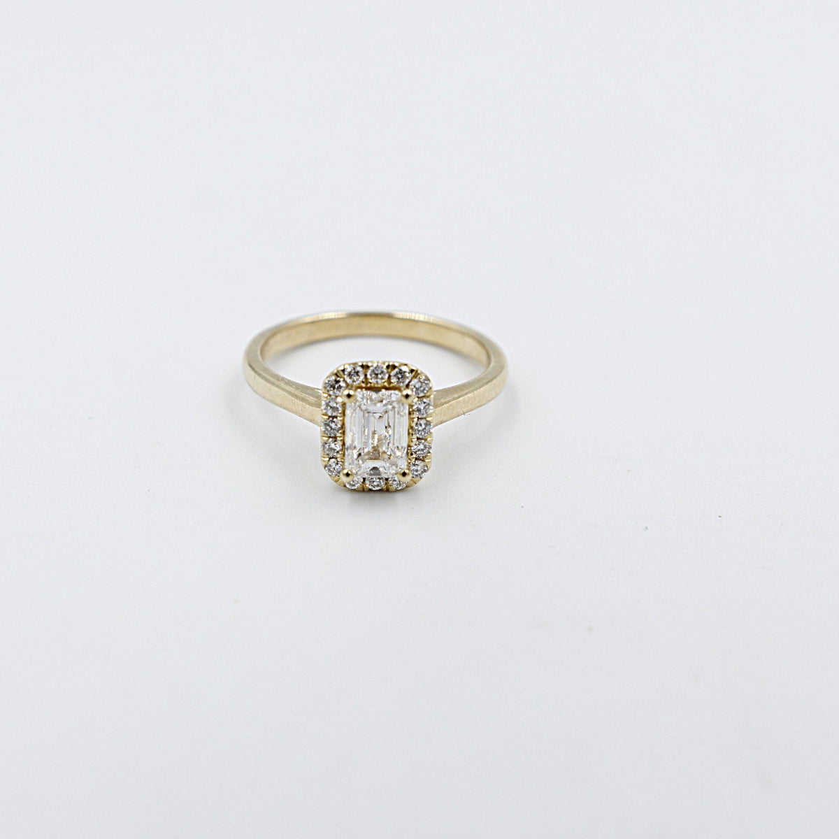 9ct Gold Lab Diamond Ring SJAURG859