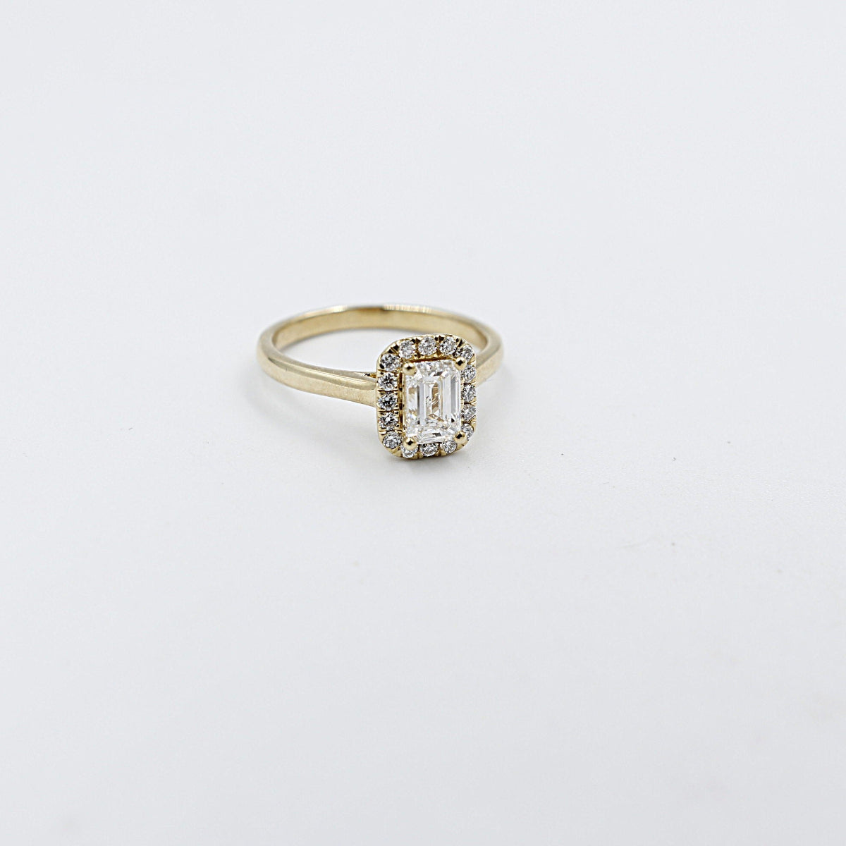 9ct Gold Lab Diamond Ring SJAURG859