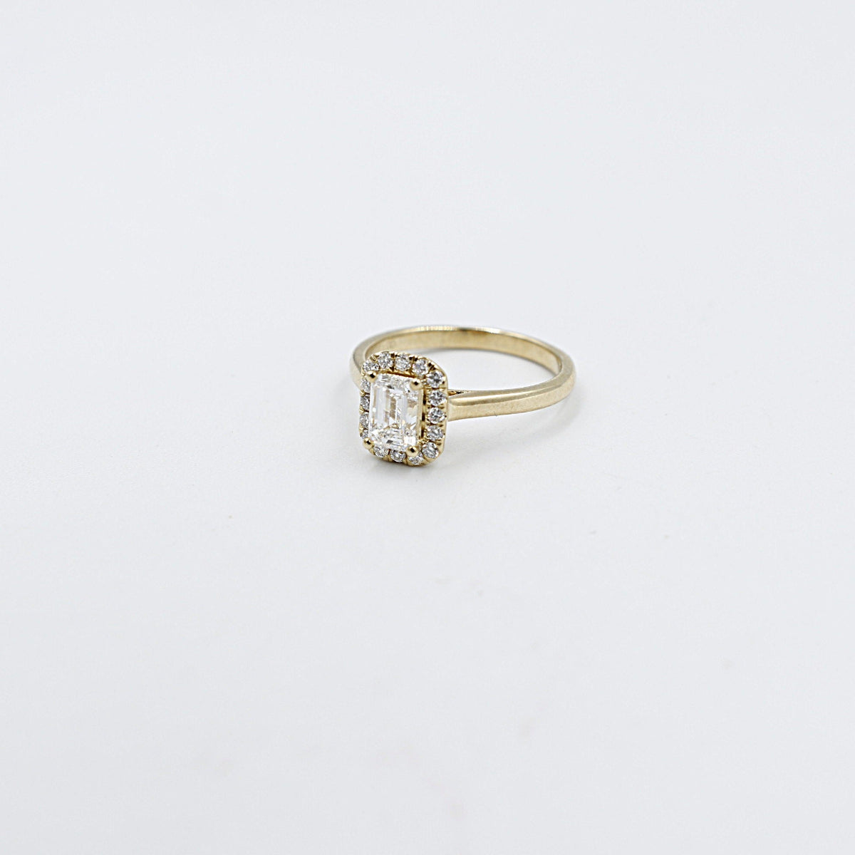 9ct Gold Lab Diamond Ring SJAURG859