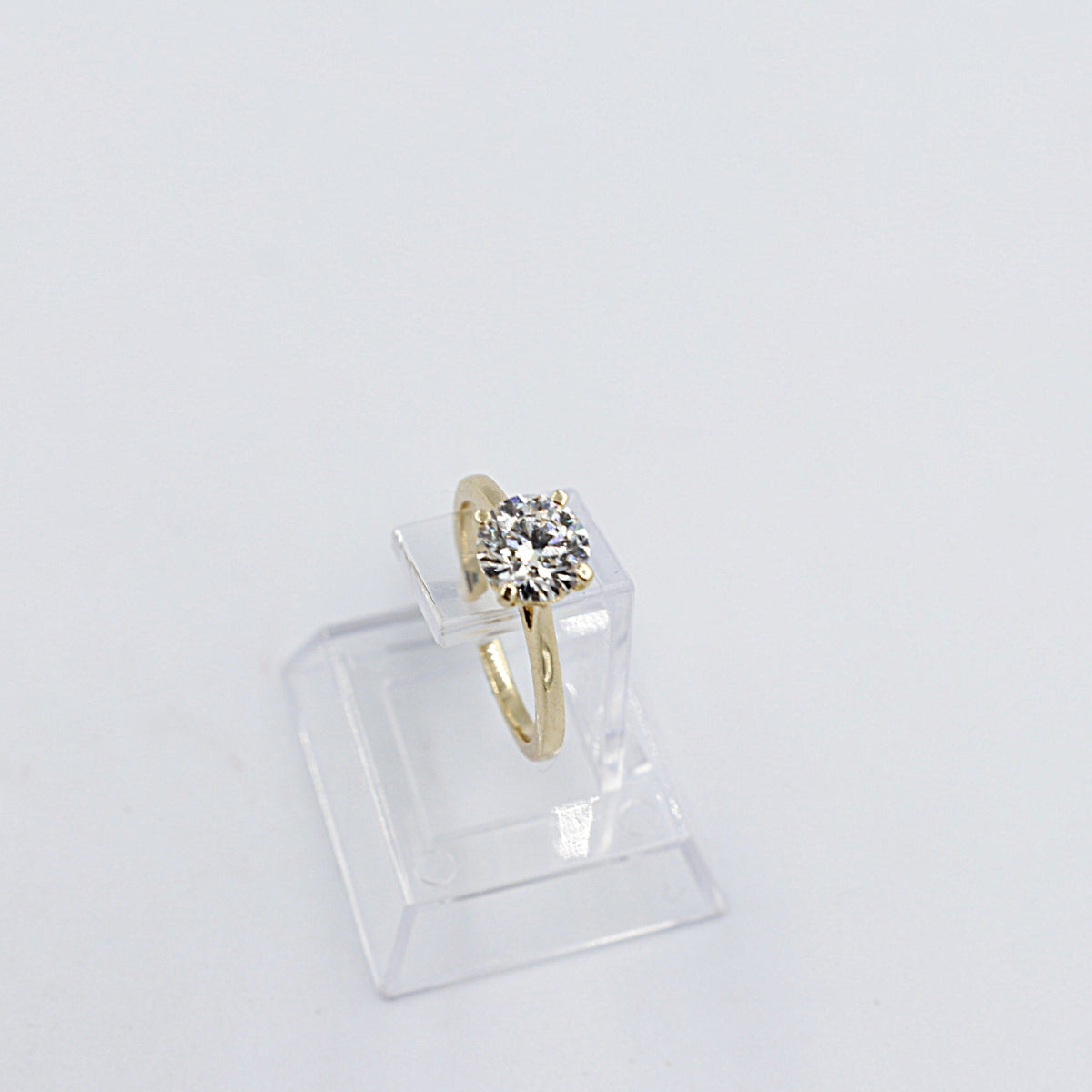 18K Gold Lab Grown 1.5ct Diamond Solitaire Ring 081-00584