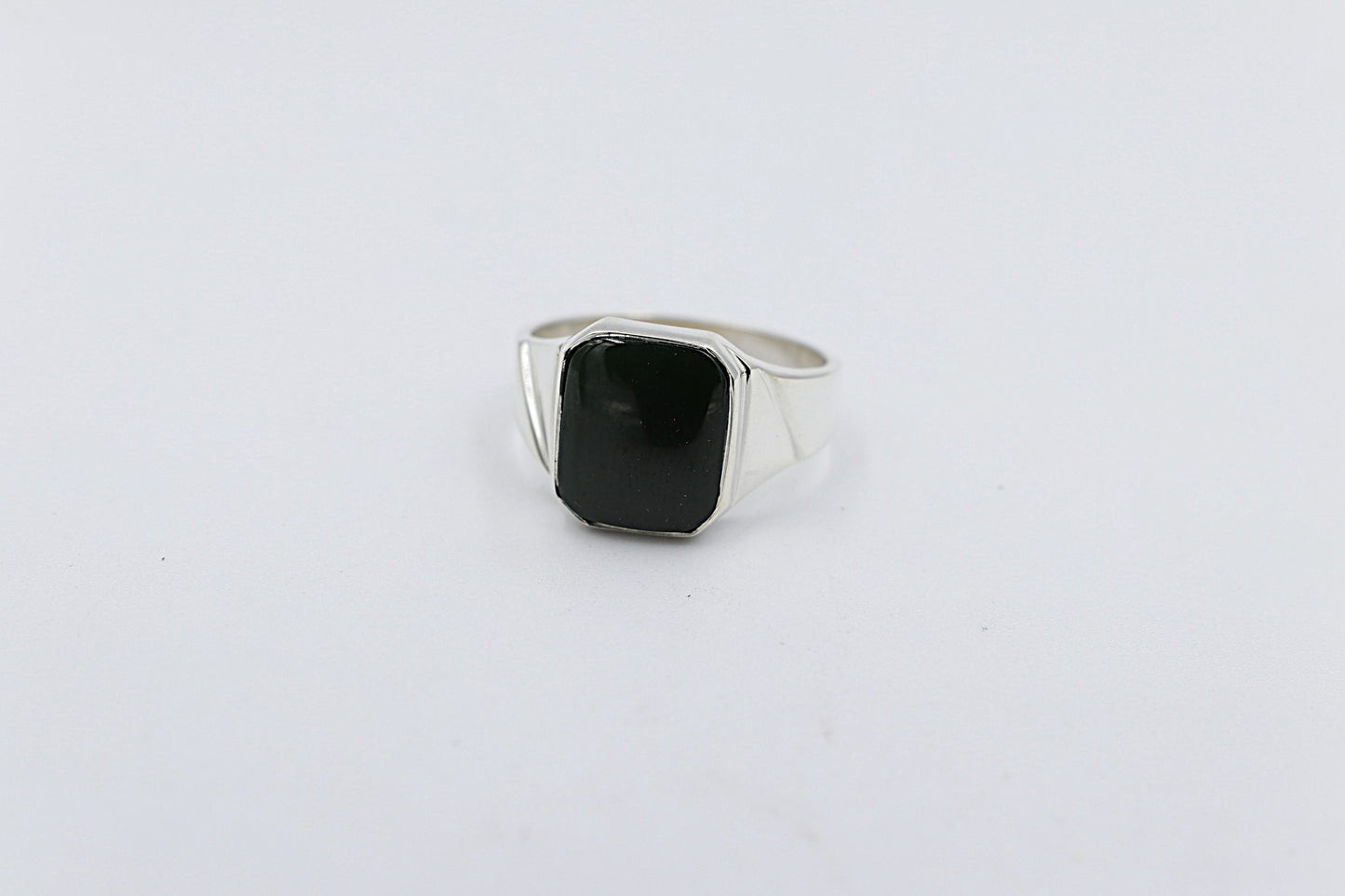 Stg Silver Ring with Greenstone ALX101
