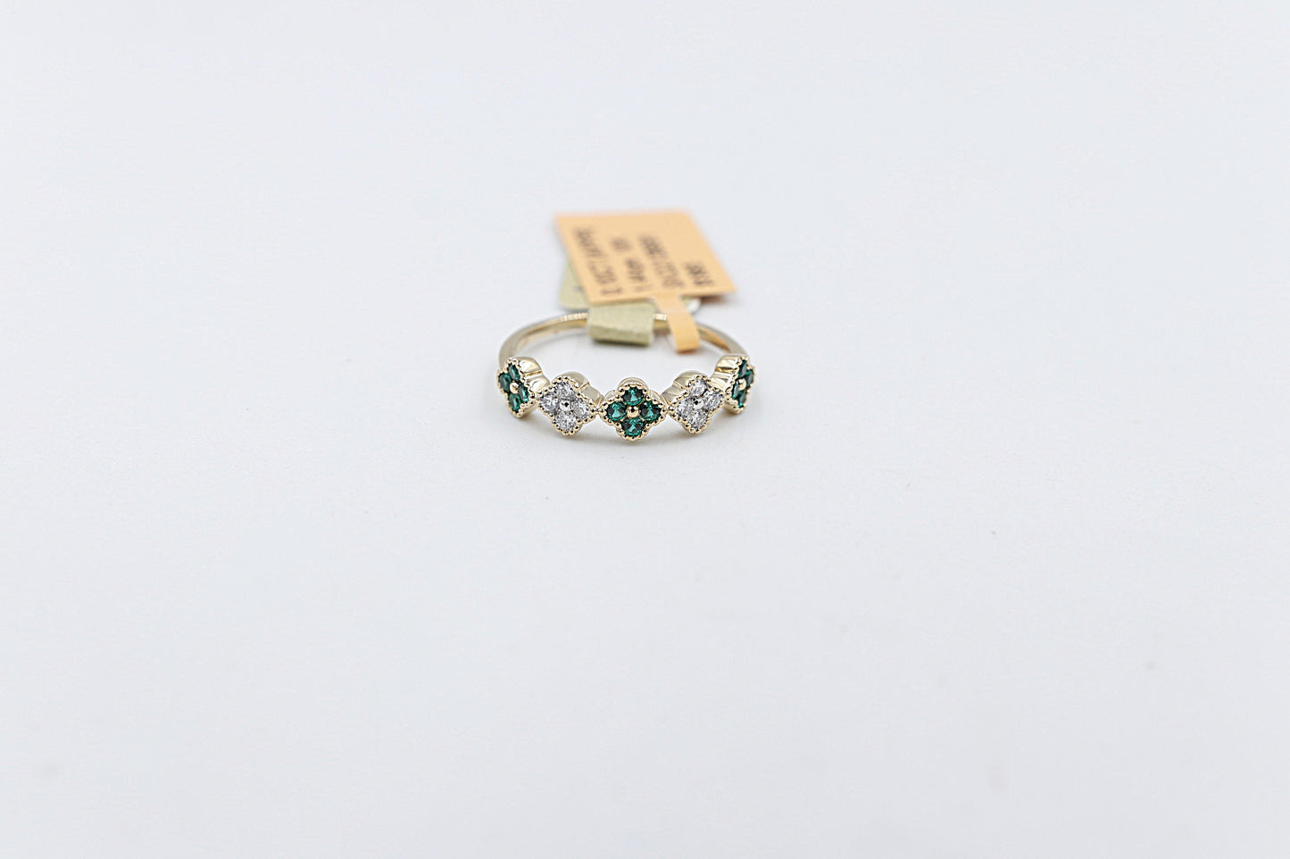 10K Yellow Gold Lab Diamond and Emerald LGR47182