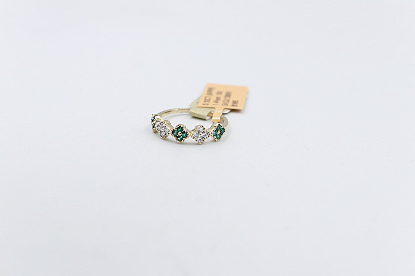 10K Yellow Gold Lab Diamond and Emerald LGR47182