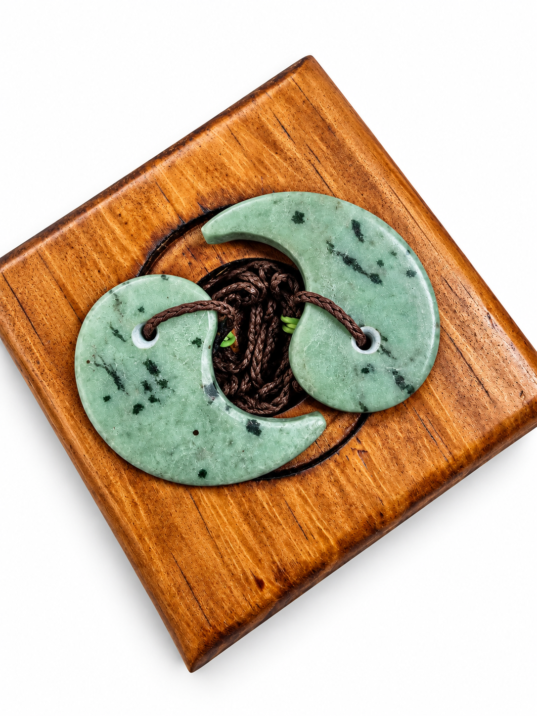 New zealand Raukaraka Greenstone Yin and Yang pendent